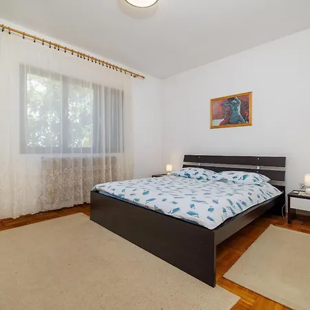 Apartman Ivanka *